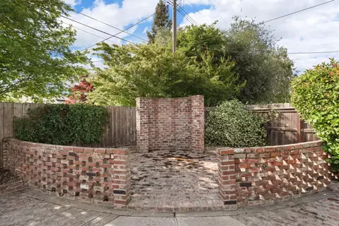 Exterior - 1150 Junewood Ct, Lodi, CA 95242 photo 7 of 12