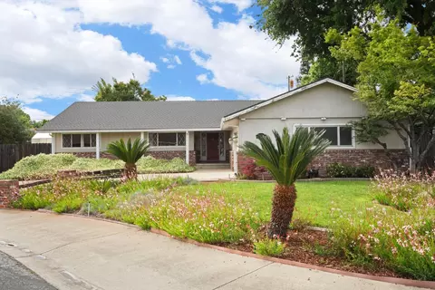 Exterior - 1150 Junewood Ct, Lodi, CA 95242 photo 2 of 12