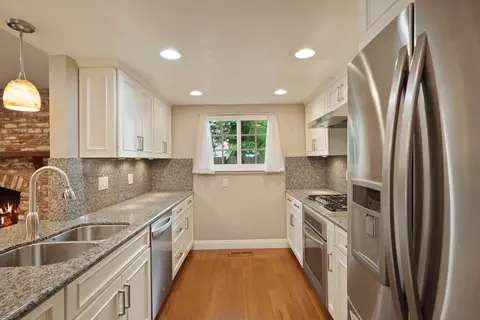 Kitchen - 1150 Junewood Ct, Lodi, CA 95242 photo 2 of 5