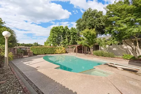 Exterior - 1150 Junewood Ct, Lodi, CA 95242 photo 11 of 12