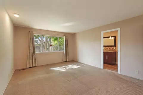 Bedroom - 1150 Junewood Ct, Lodi, CA 95242 photo 6 of 8
