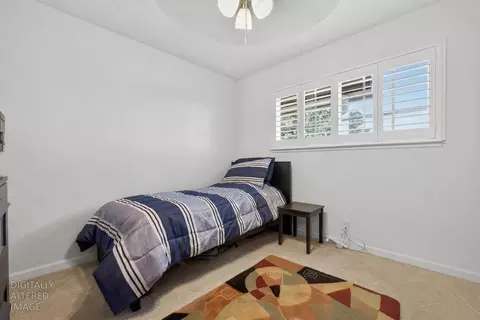 Bedroom - 19195 Dahlin Rd, Escalon, CA 95320 photo 5 of 6