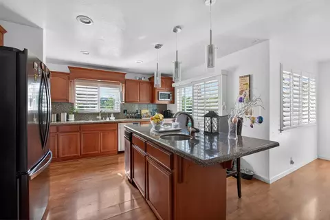 Kitchen - 19195 Dahlin Rd, Escalon, CA 95320 photo 1 of 1