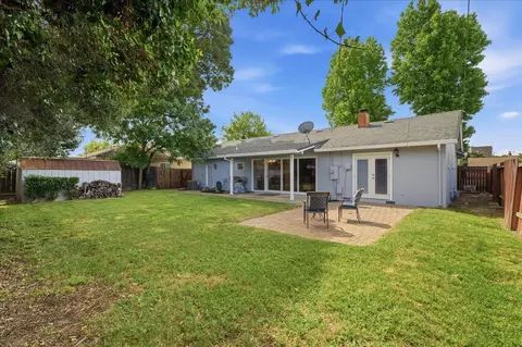 Exterior - 1437 W Elm St, Lodi, CA 95242 photo 2 of 3