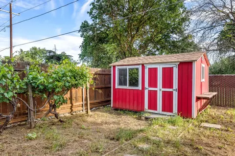 Exterior - 2306 Regis Dr, Davis, CA 95618 photo 3 of 7