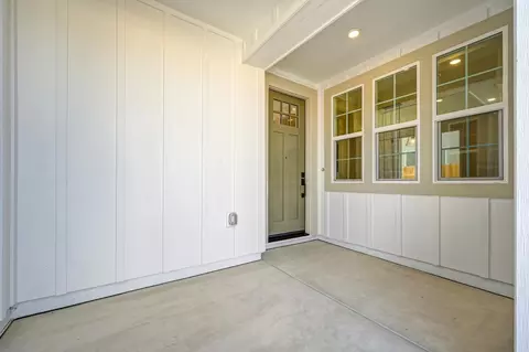 Exterior - 3939 Diffusion Rd, Roseville, CA 95747 photo 3 of 6