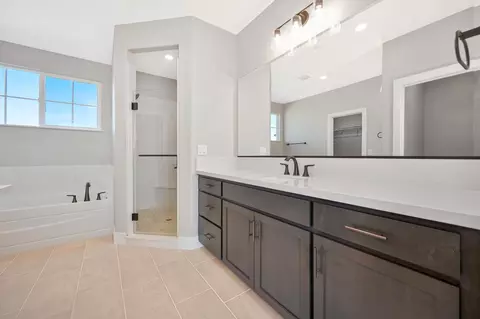 Bath - 3939 Diffusion Rd, Roseville, CA 95747 photo 1 of 2