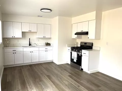 Kitchen - 1501 Pelton Ave, Modesto, CA 95351 photo 1 of 2