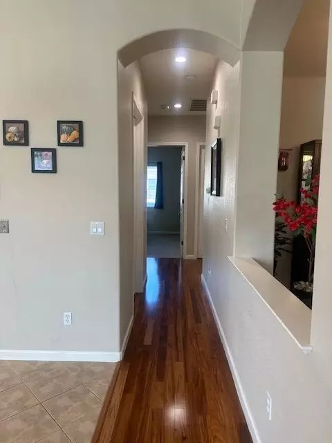 Entry Way - 2214 Milano St, Manteca, CA 95337 photo 3 of 5