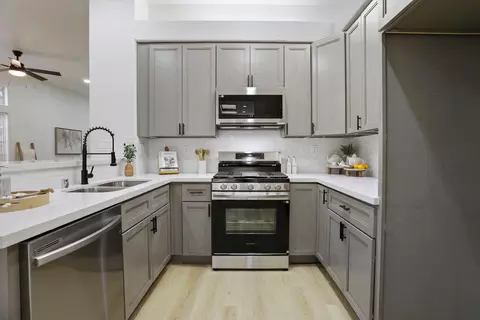 Kitchen - 230 Thomas Dehaven Ln, Tracy, CA 95376 photo 3 of 3
