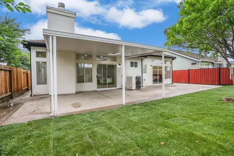 Exterior - 230 Thomas Dehaven Ln, Tracy, CA 95376 photo 4 of 6