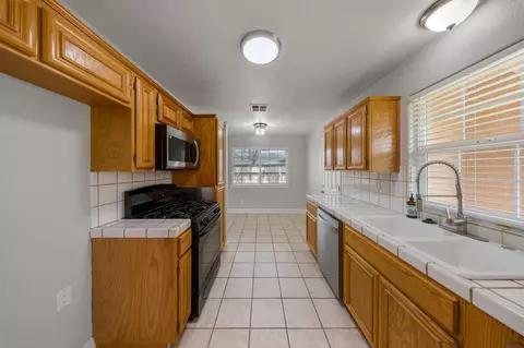 2021 Ellison Dr, Modesto, CA 95355 photo 7