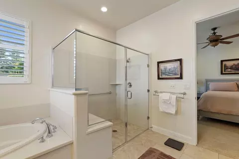 Bath - 1288 Maple Valley St, Manteca, CA 95336 photo 5 of 5