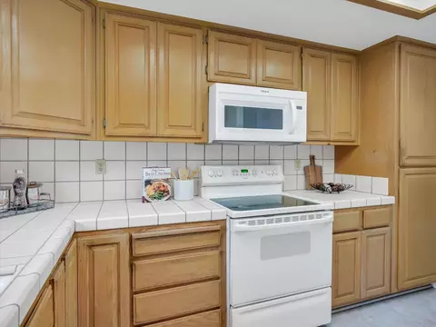 Kitchen - 1104 Copper Cottage Ln, Modesto, CA 95355 photo 3 of 3