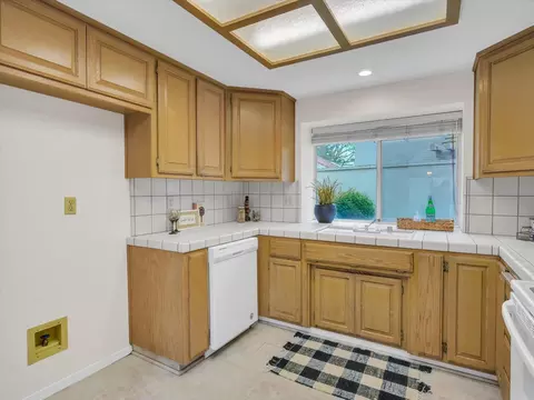 Kitchen - 1104 Copper Cottage Ln, Modesto, CA 95355 photo 2 of 3