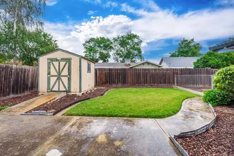 Exterior - 1604 January Dr, Modesto, CA 95358 photo 7 of 10