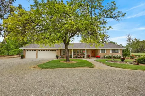 Exterior - 35670 Yellowstone Ave, Davis, CA 95616 photo 4 of 42