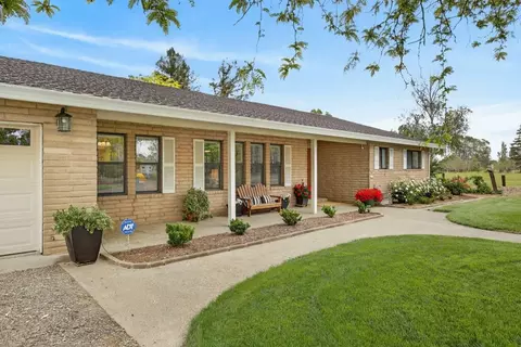 Exterior - 35670 Yellowstone Ave, Davis, CA 95616 photo 2 of 42