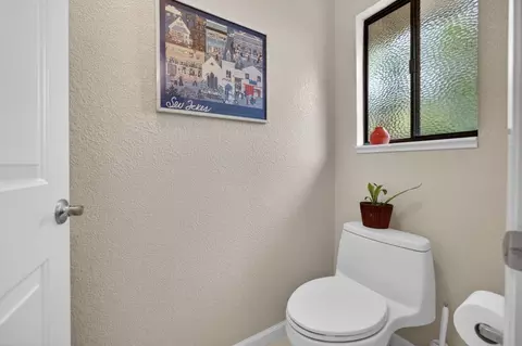 Bath - 35670 Yellowstone Ave, Davis, CA 95616 photo 1 of 7