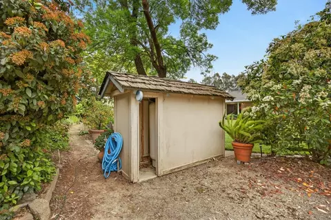 Exterior - 35670 Yellowstone Ave, Davis, CA 95616 photo 41 of 42