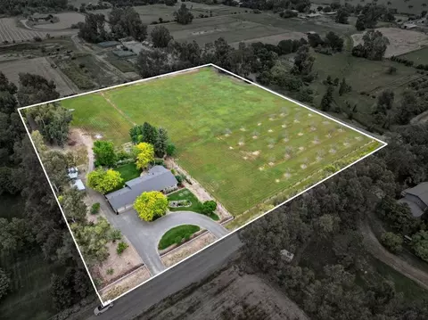 View/Area - 35670 Yellowstone Ave, Davis, CA 95616 photo 4 of 6