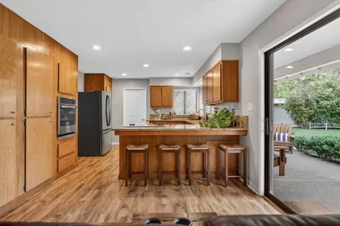 Kitchen - 35670 Yellowstone Ave, Davis, CA 95616 photo 2 of 6