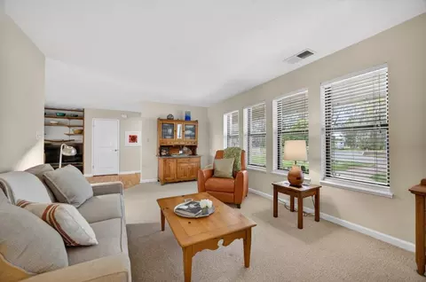 Living - 35670 Yellowstone Ave, Davis, CA 95616 photo 5 of 5