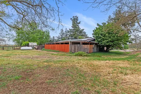 Exterior - 4607 Archerdale Rd, Linden, CA 95236 photo 5 of 12