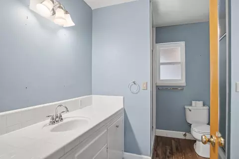 Bath - 7888 Cedar Ln, Hilmar, CA 95324 photo 1 of 3