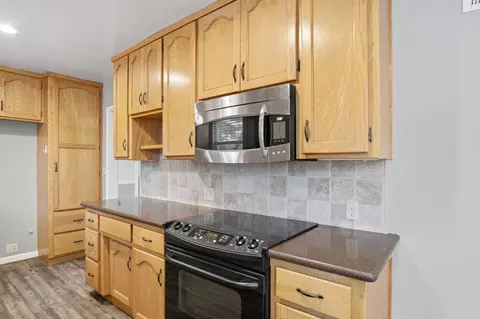 Kitchen - 7888 Cedar Ln, Hilmar, CA 95324 photo 2 of 4