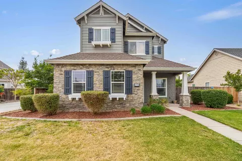 1715 Limestone Dr, Ripon, CA 95366