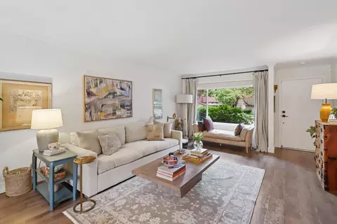 2304 American River Dr, Sacramento, CA 95825