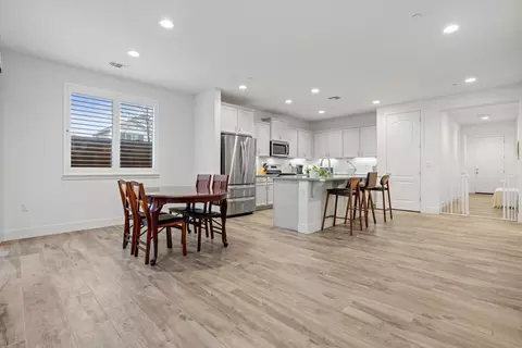 Entry Way - 1640 Carrara Ln, Ripon, CA 95366 photo 4 of 16