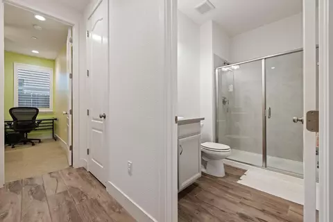 Entry Way - 1640 Carrara Ln, Ripon, CA 95366 photo 13 of 16