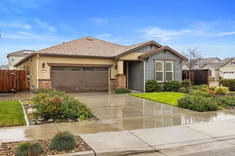 Exterior - 1640 Carrara Ln, Ripon, CA 95366 photo 3 of 9