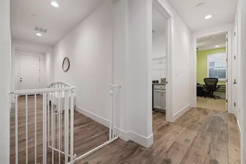 Entry Way - 1640 Carrara Ln, Ripon, CA 95366 photo 12 of 16