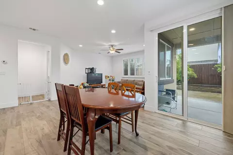 Dining - 1640 Carrara Ln, Ripon, CA 95366 photo 2 of 2