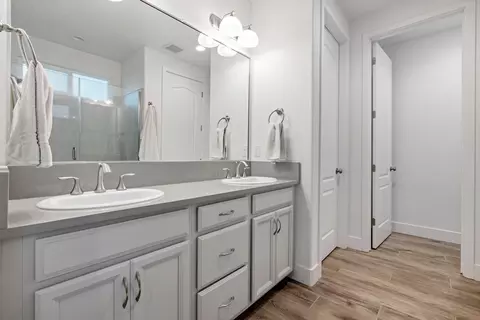 Entry Way - 1640 Carrara Ln, Ripon, CA 95366 photo 16 of 16