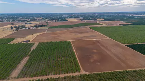 View/Area - 10464 E Herndon Ave, Clovis, CA 93619 photo 11 of 13