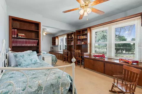 Bedroom - 10464 E Herndon Ave, Clovis, CA 93619 photo 3 of 3