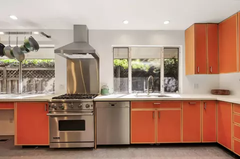 Kitchen - 436 Scripps Dr, Davis, CA 95616 photo 6 of 6