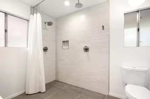 Bath - 436 Scripps Dr, Davis, CA 95616 photo 2 of 6