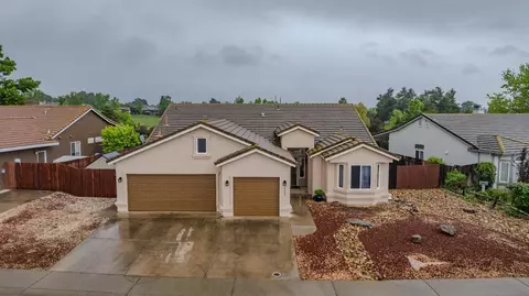 722 Fairway Dr, Ione, CA 95640