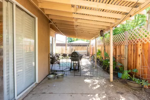 Exterior - 1908 Fall Brook Ct, Merced, CA 95340 photo 10 of 14