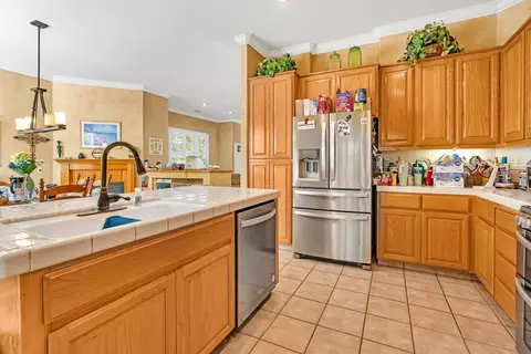 Kitchen - 1908 Fall Brook Ct, Merced, CA 95340 photo 4 of 5