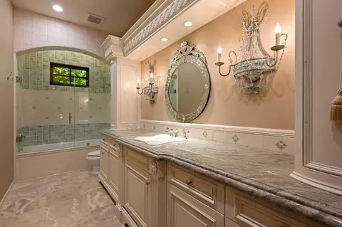 Bath - 9345 King Rd, Loomis, CA 95650 photo 6 of 10