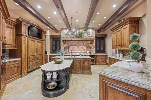 Kitchen - 9345 King Rd, Loomis, CA 95650 photo 5 of 8