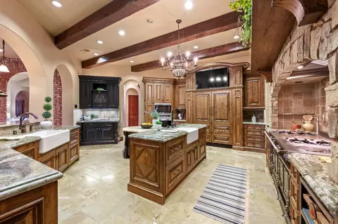 Kitchen - 9345 King Rd, Loomis, CA 95650 photo 4 of 8