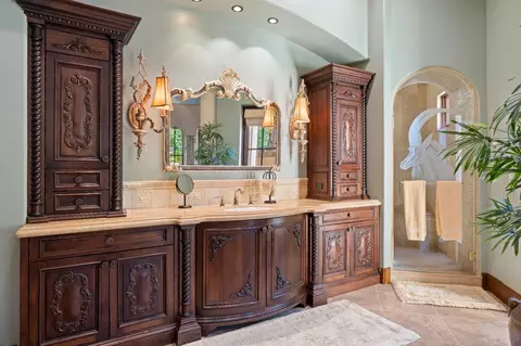 Bath - 9345 King Rd, Loomis, CA 95650 photo 3 of 10