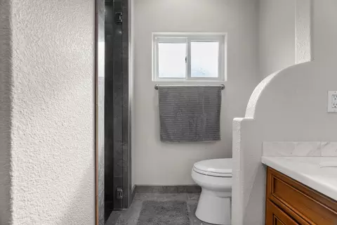 Bath - 4817 E Morada Ln, Stockton, CA 95212 photo 3 of 6